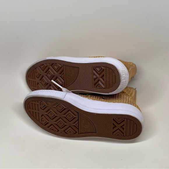 The Converse Chuck II Perforated Metallic womens size 5 - Picture 4 of 6